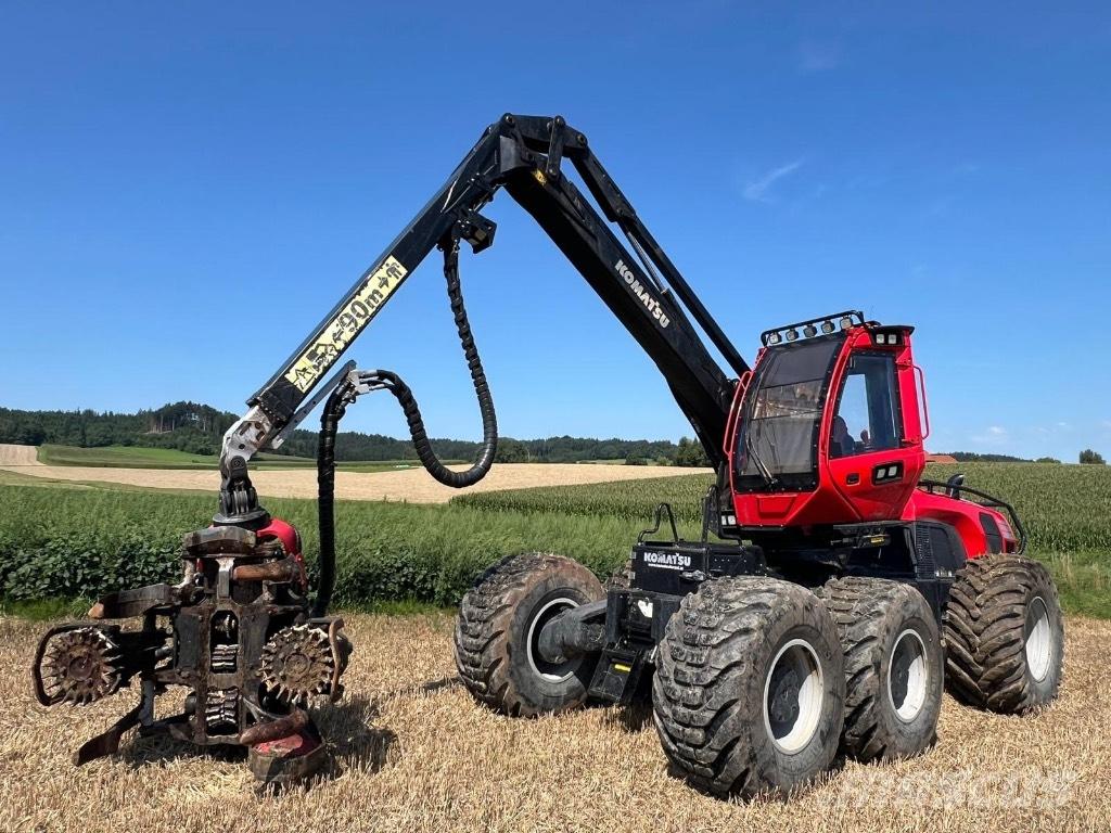 Komatsu 951 Harvesters