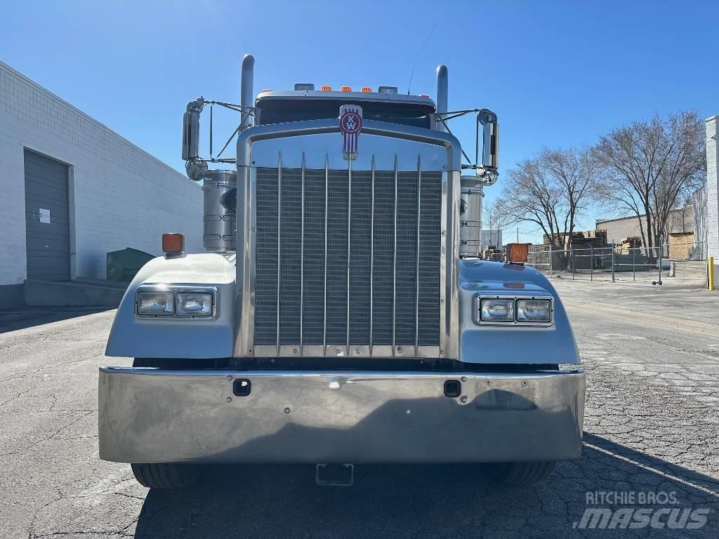 Kenworth W 900 L Truck Tractor Units