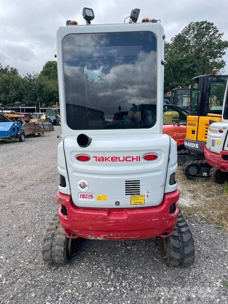 Takeuchi TB 225 Mini excavators < 7t