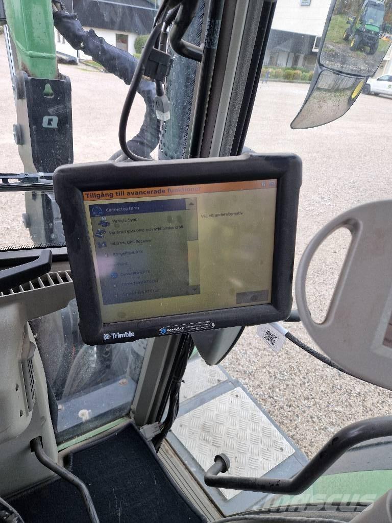 Fendt 820 GPS Tractors