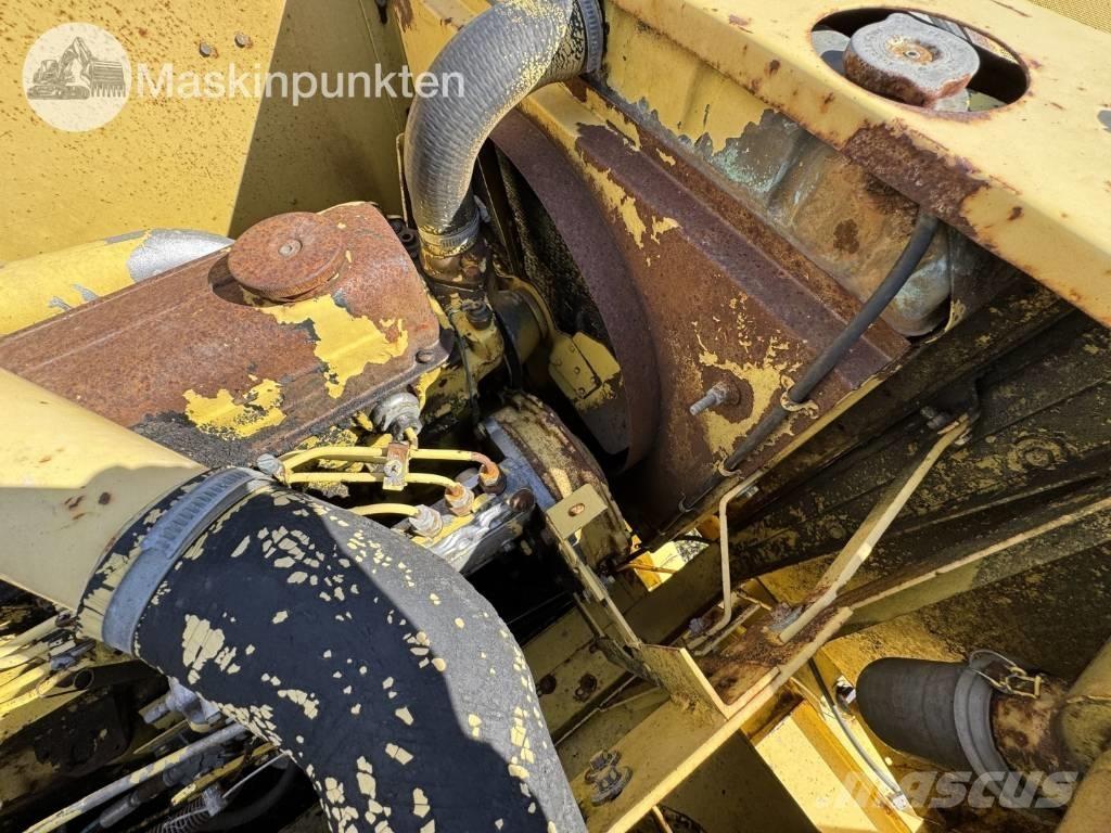 New Holland 1530 Combine harvesters