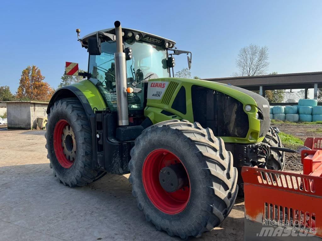 CLAAS Axion 930 Tractors