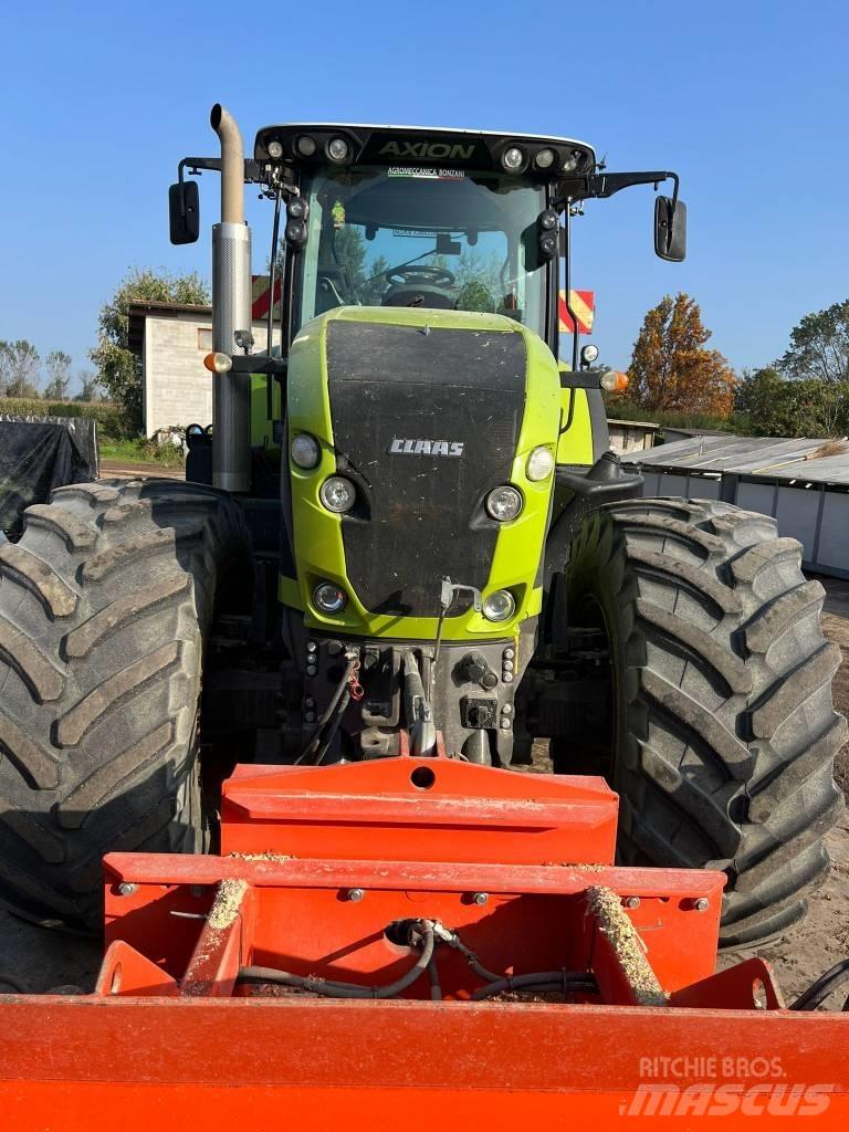 CLAAS Axion 930 Tractors
