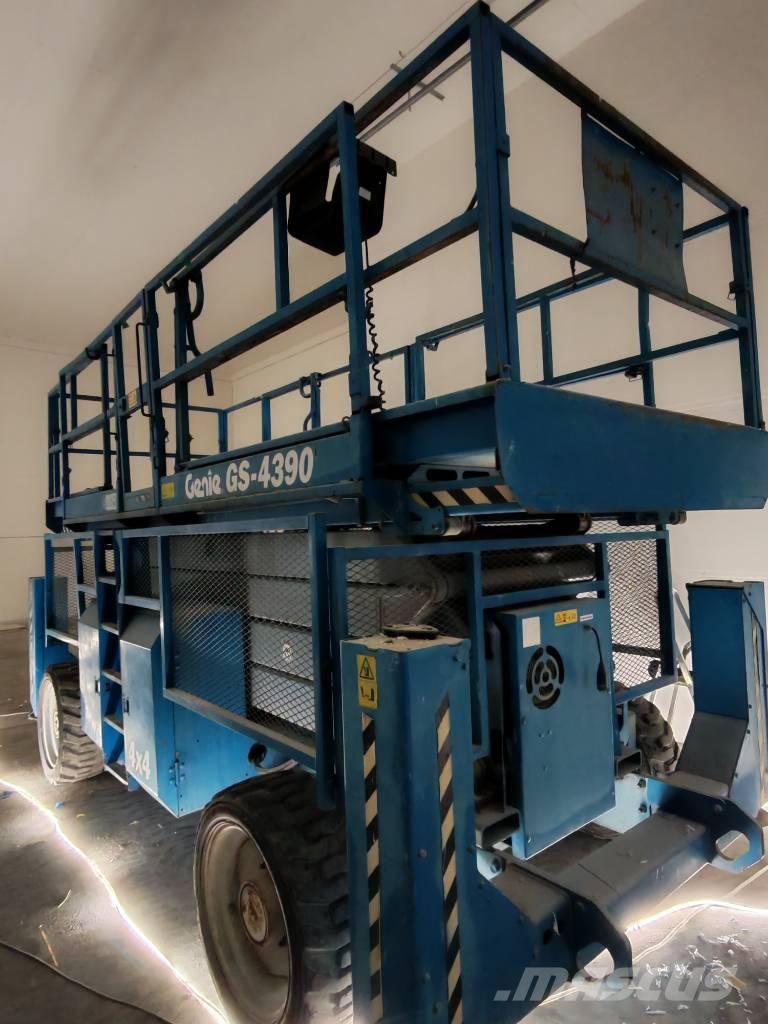Genie GS 4390 Scissor lifts