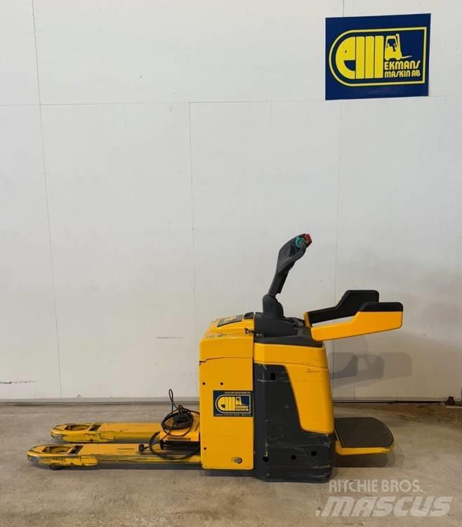 Jungheinrich ERE 225 Low lifter with platform