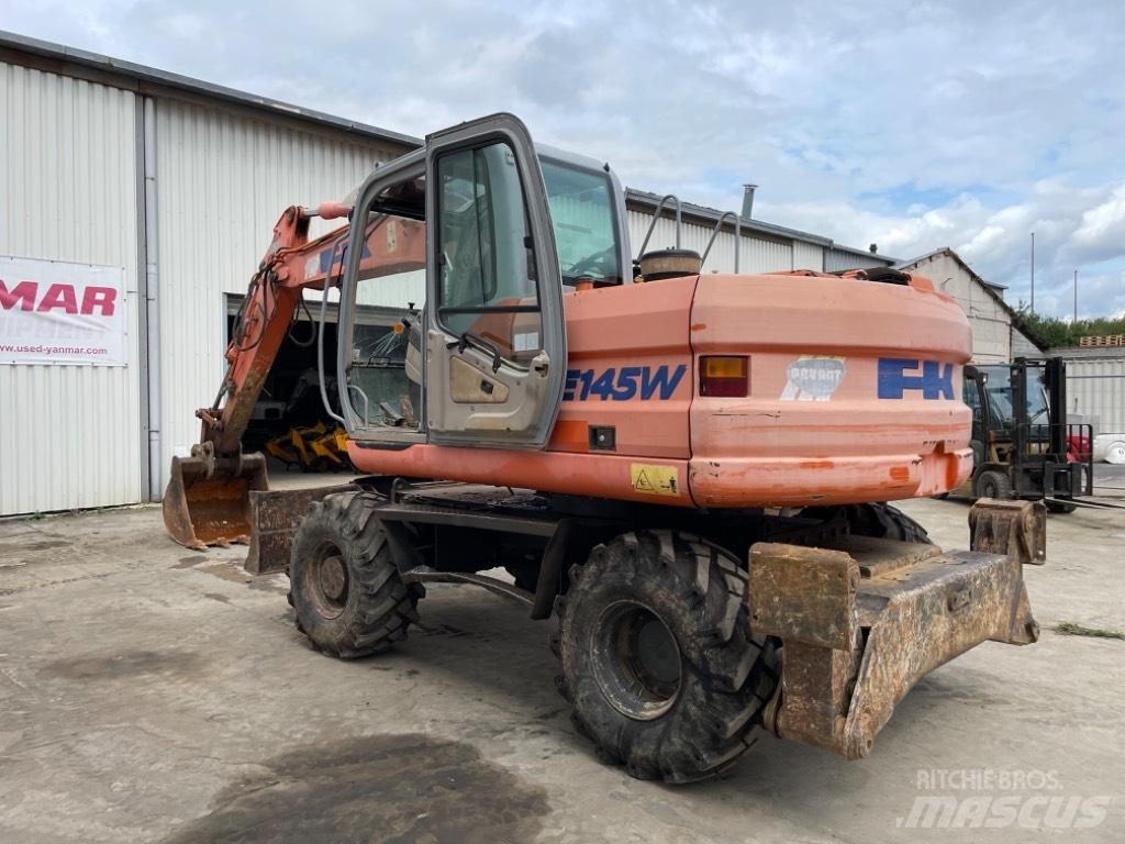 Kobelco E145W Wheeled excavators