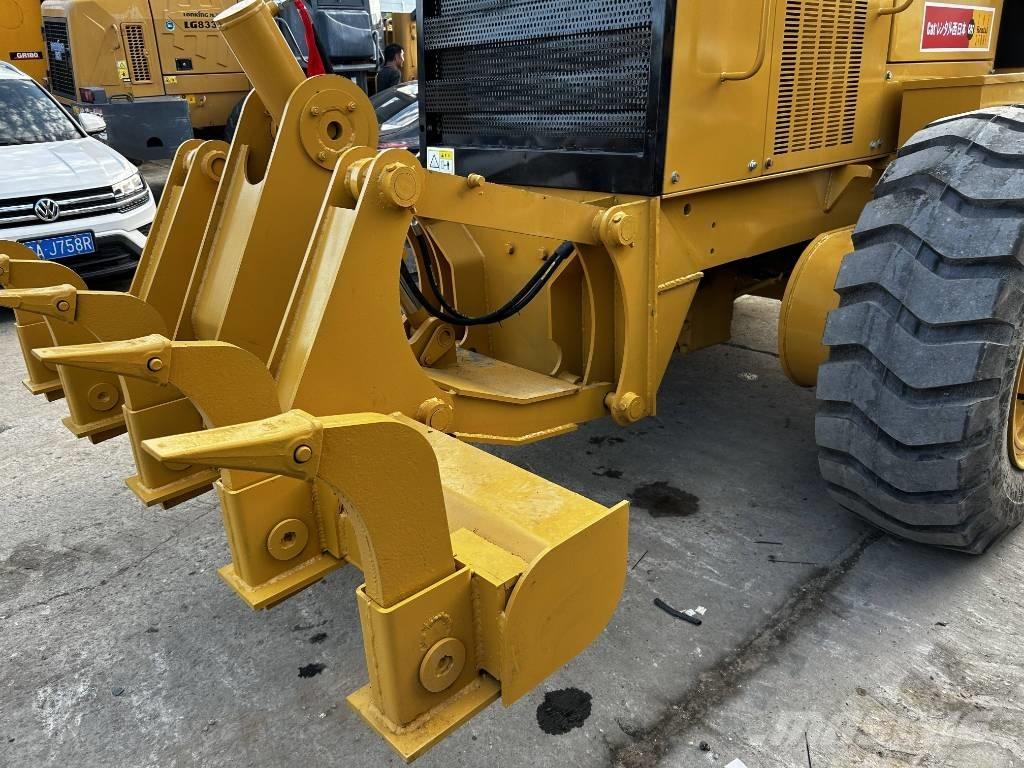CAT 140H Graders