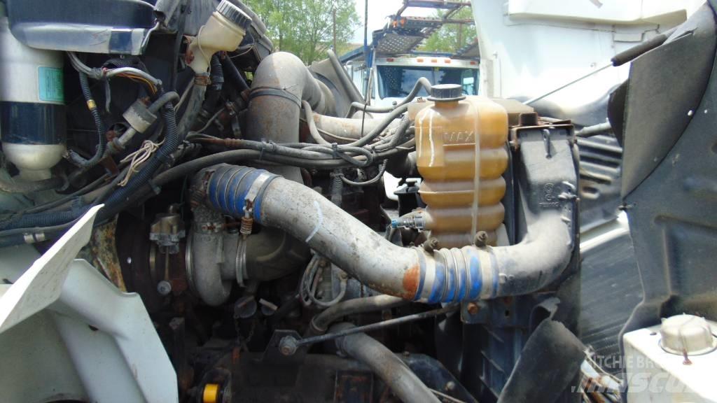 International 8600 Truck Tractor Units