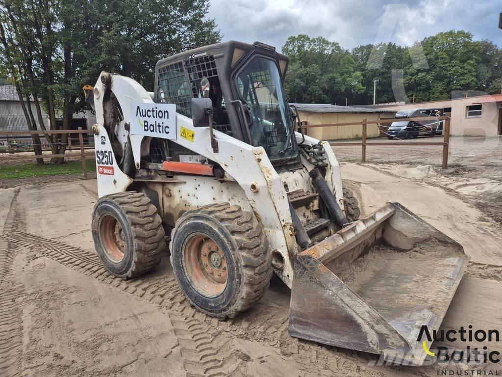 Bobcat S 250 Skid steer loaders