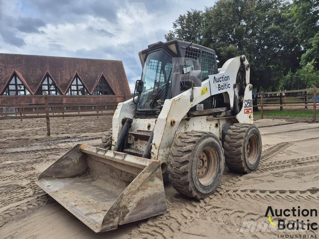 Bobcat S 250 Skid steer loaders