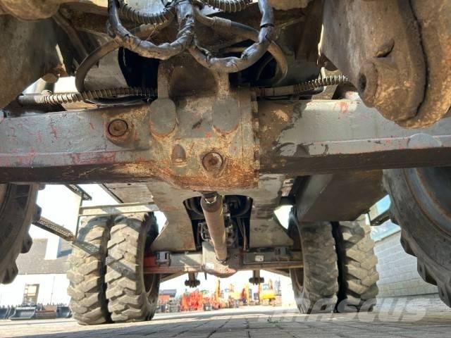 JCB JS 150 W Wheeled excavators