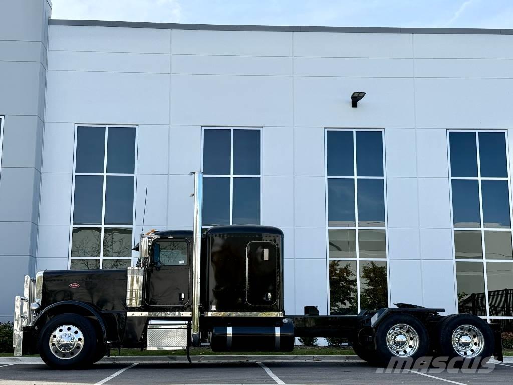 Peterbilt 389 PRIDE Truck Tractor Units