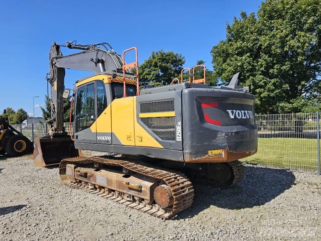 Volvo EC 250 E Crawler excavators
