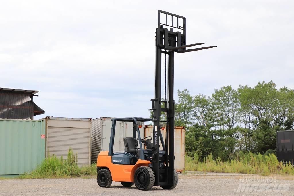 Toyota 7 FD 30 Diesel trucks