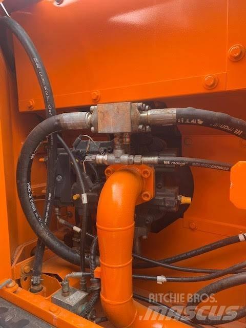 Doosan DX 180 LC Crawler excavators