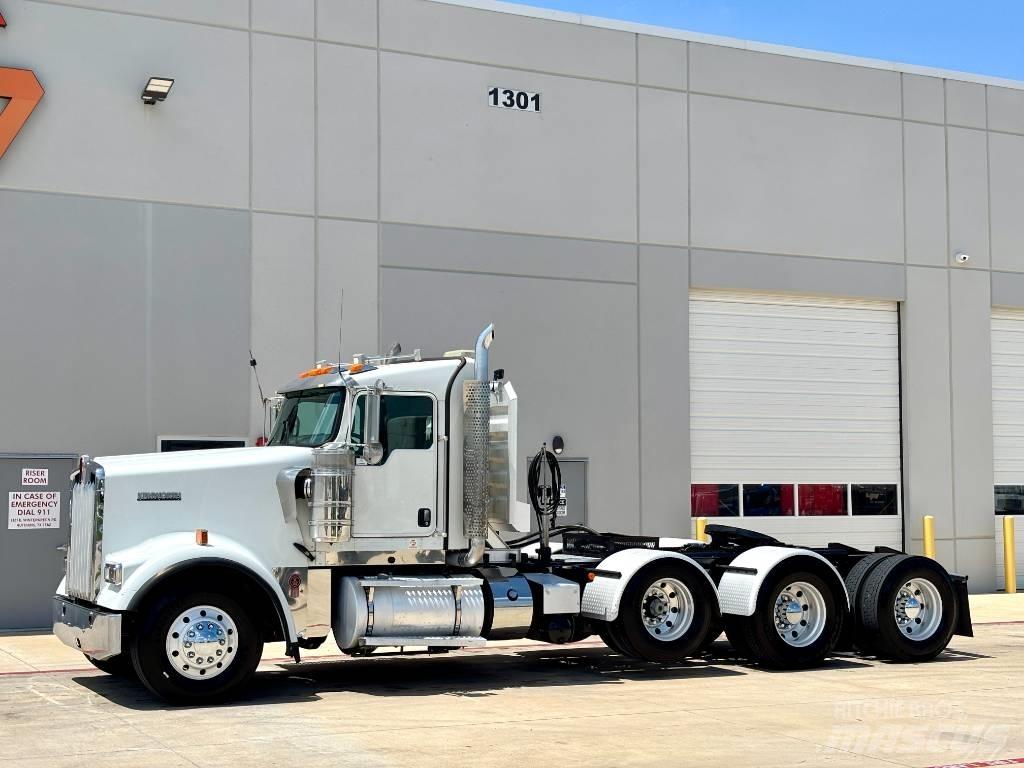 Kenworth W 900 Truck Tractor Units