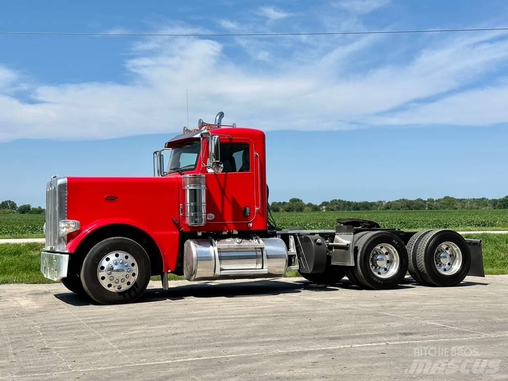 Peterbilt 389 Truck Tractor Units