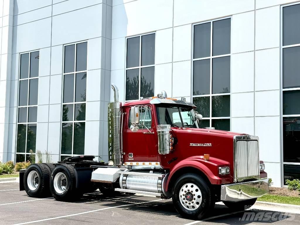 Western Star 4900 SF Truck Tractor Units