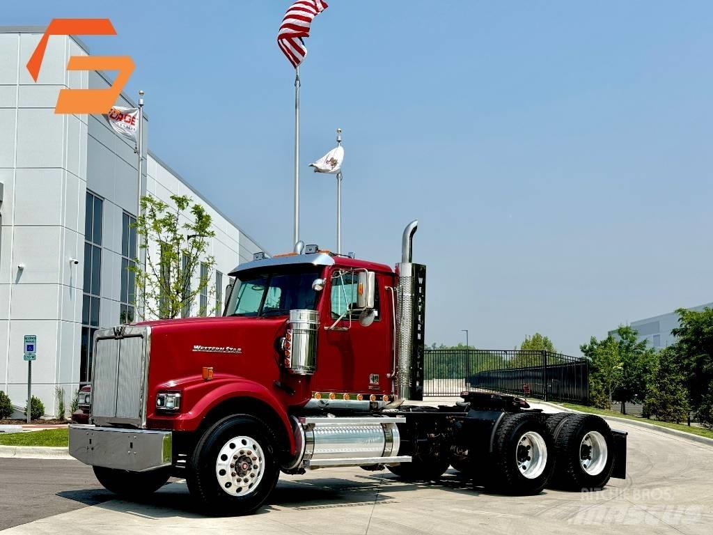 Western Star 4900 SF Truck Tractor Units