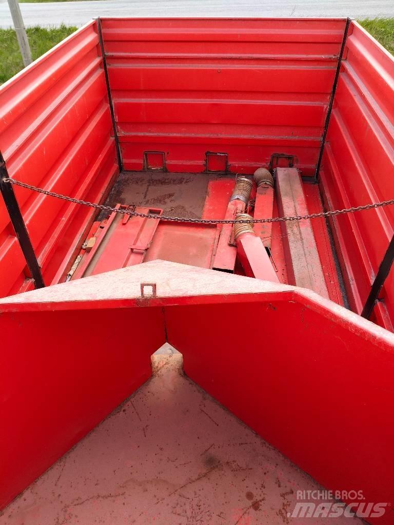Junkkari 85 TV Tipper trailers