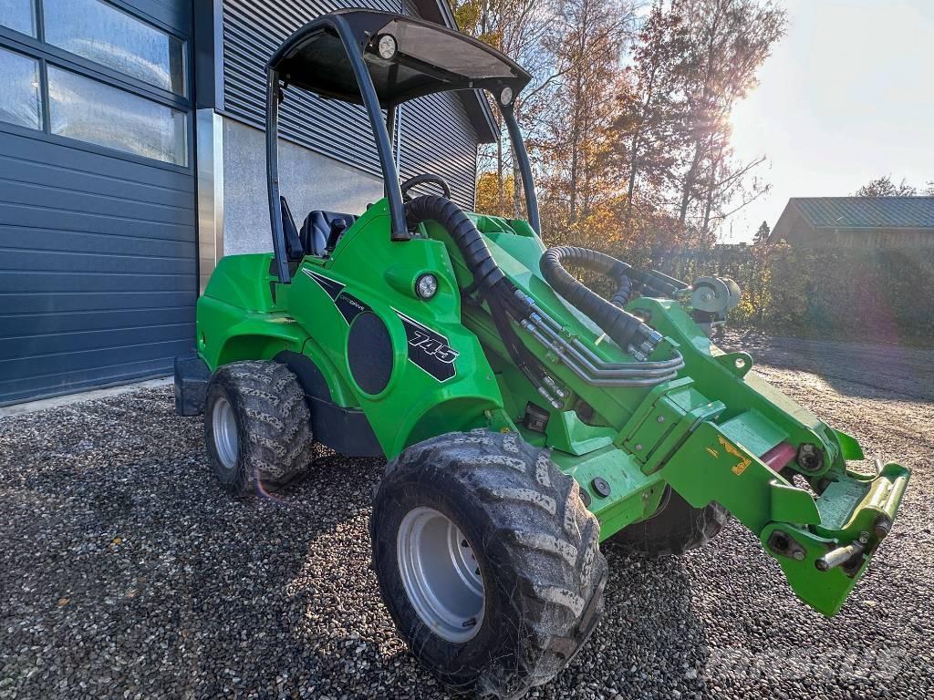 Avant 745 Multi purpose loaders