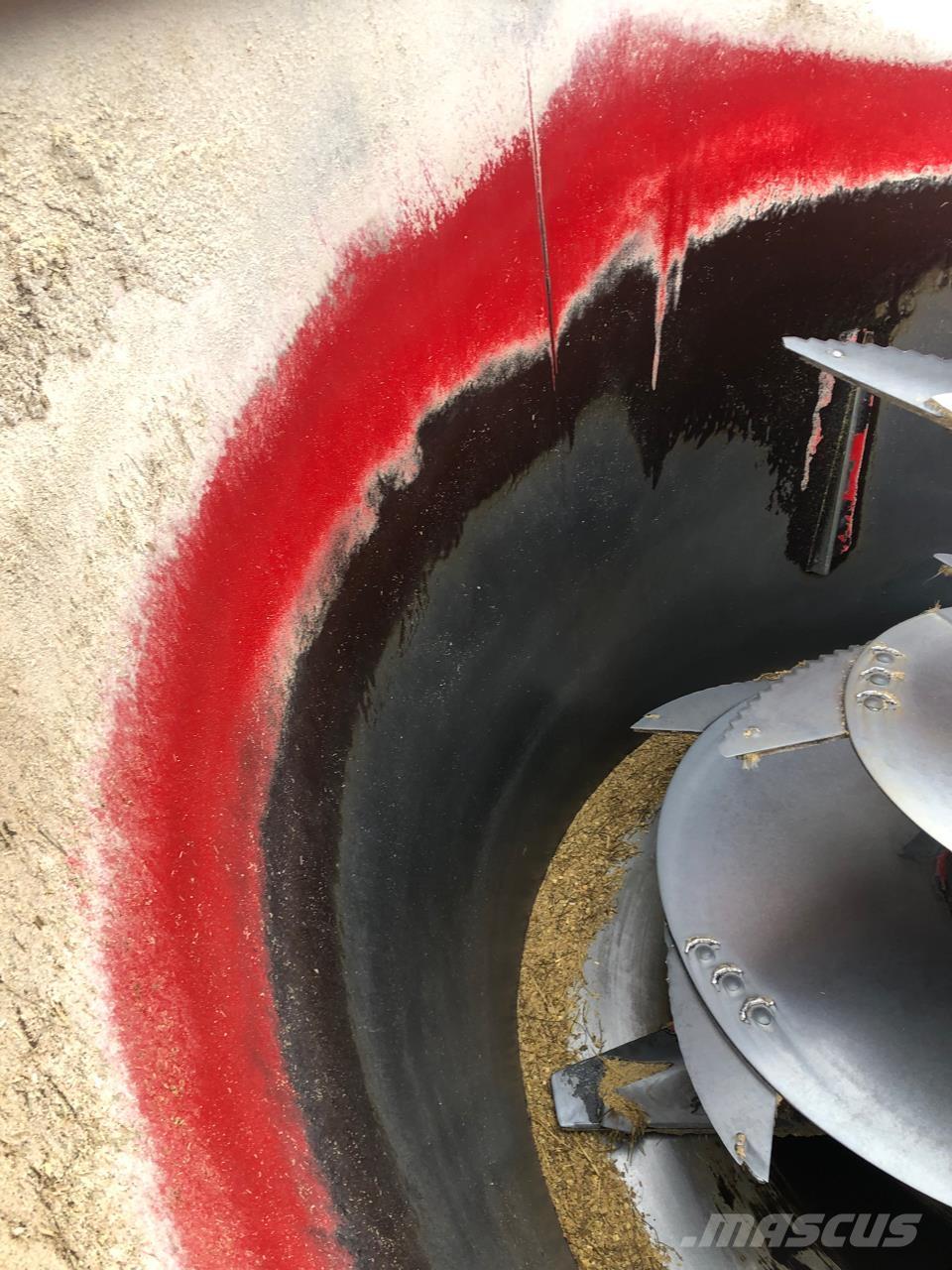 Vicon AVM 12 Feeders