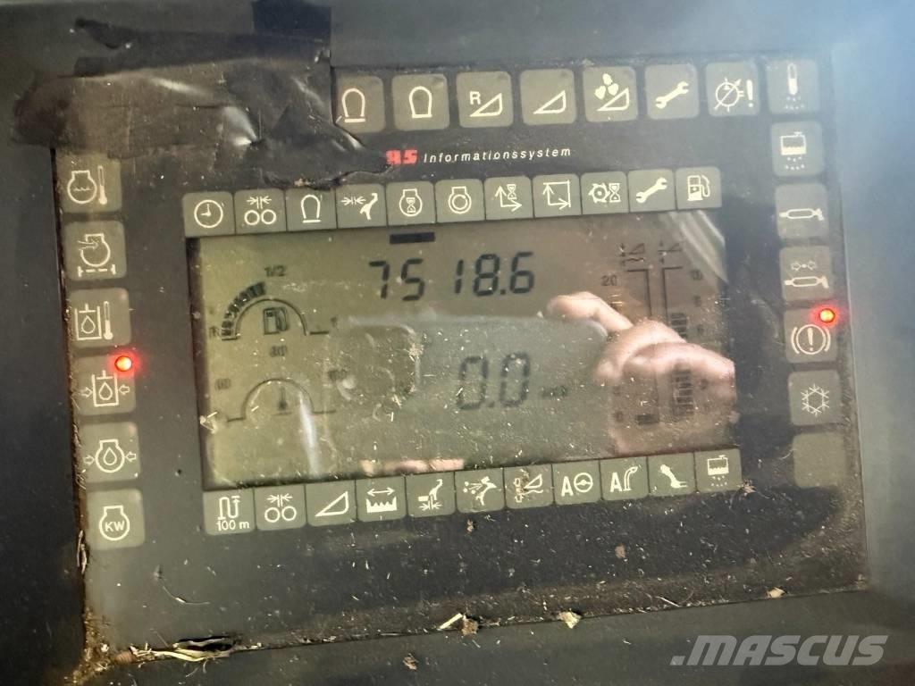 CLAAS Jaguar 900 Combine harvesters