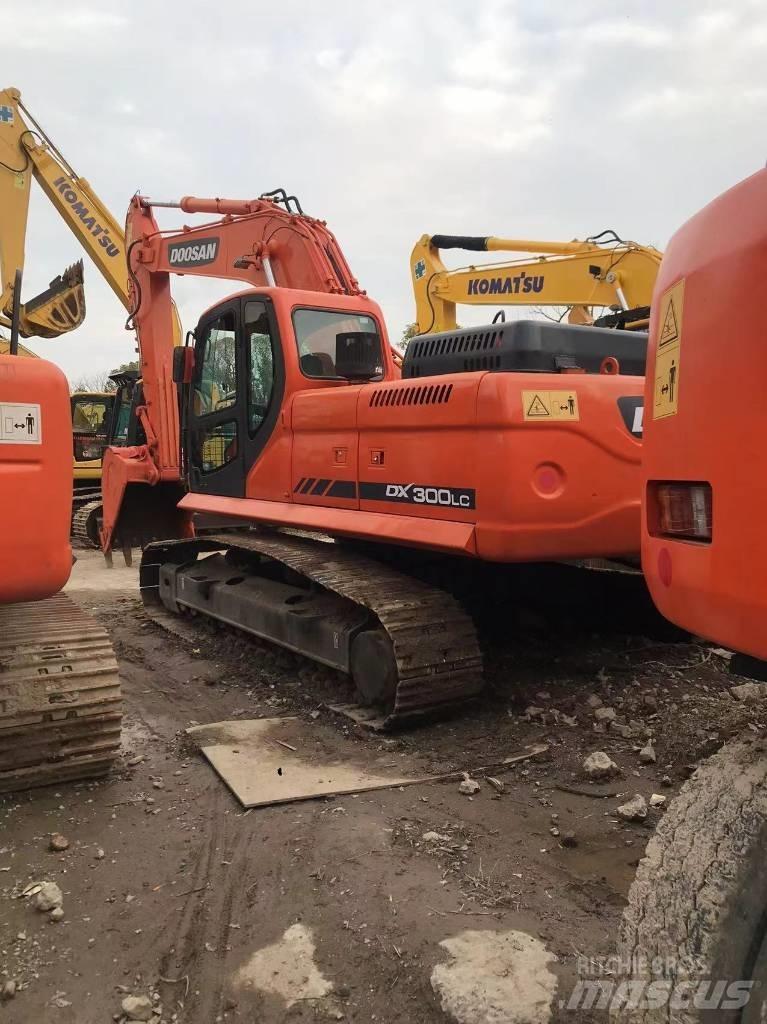 Doosan DX 300 Crawler excavators