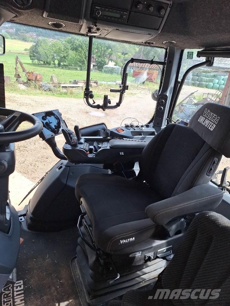 Valtra Q265 Tractors