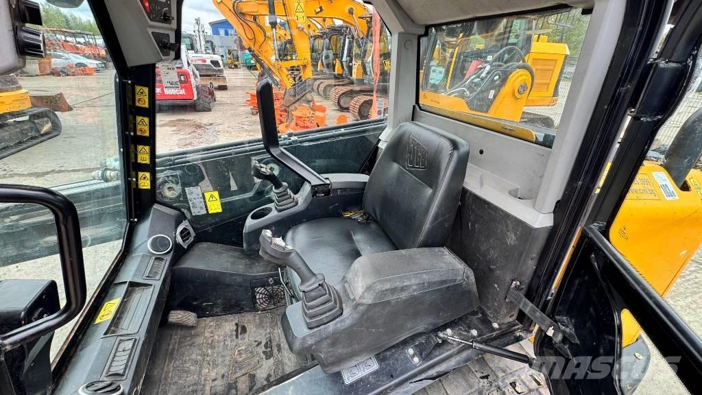 JCB 3 TS-8T Skid steer loaders