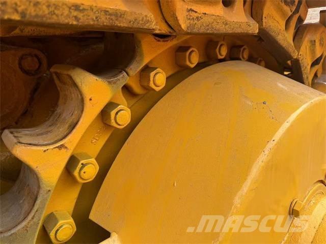 Shantui SD 32 Crawler dozers