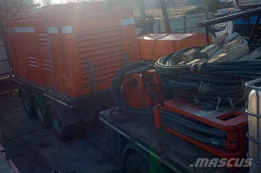  PTC 32HFV Vibratory pile drivers