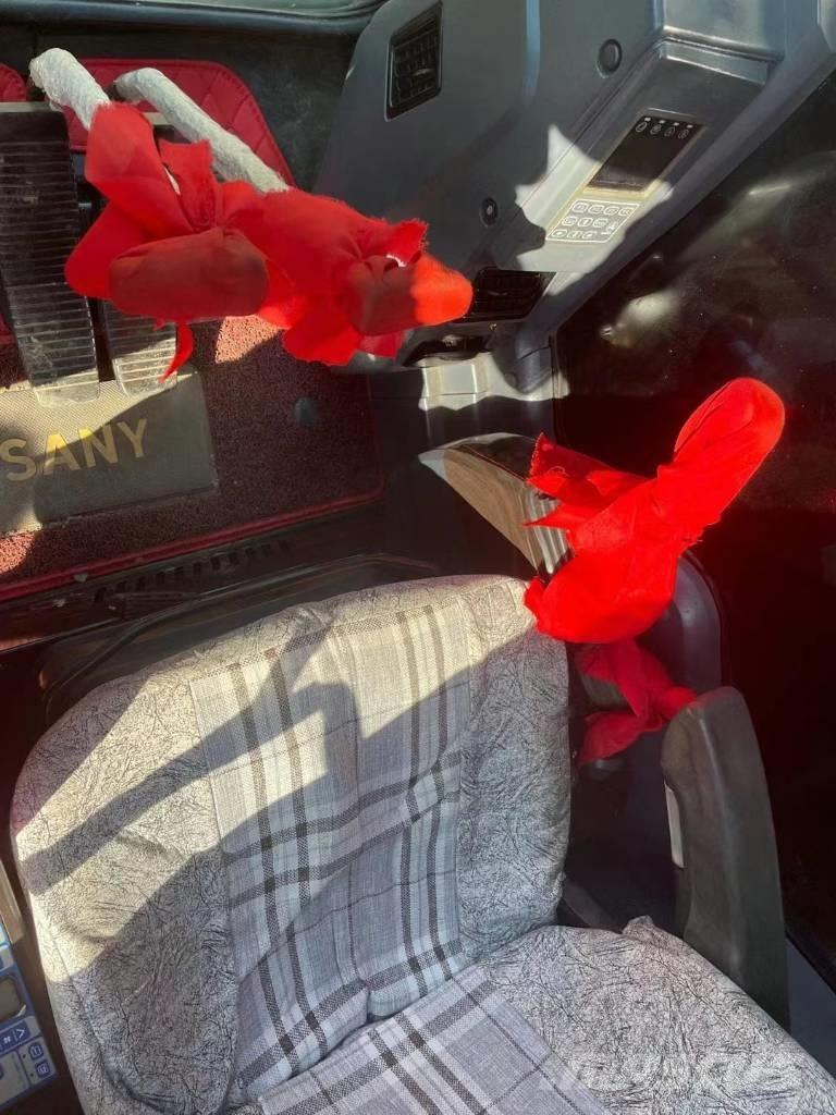 Sany SY75C Midi excavators  7t - 12t