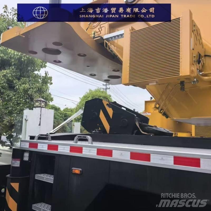 Sany STC1000 All terrain cranes