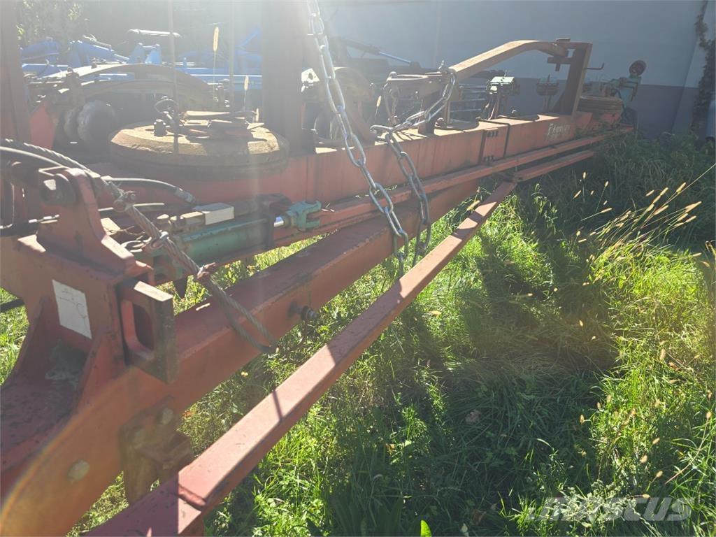 Kverneland BB 100 Ploughs