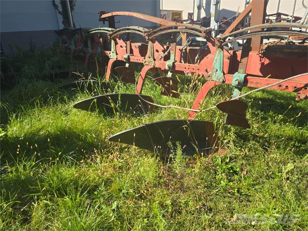 Kverneland BB 100 Ploughs