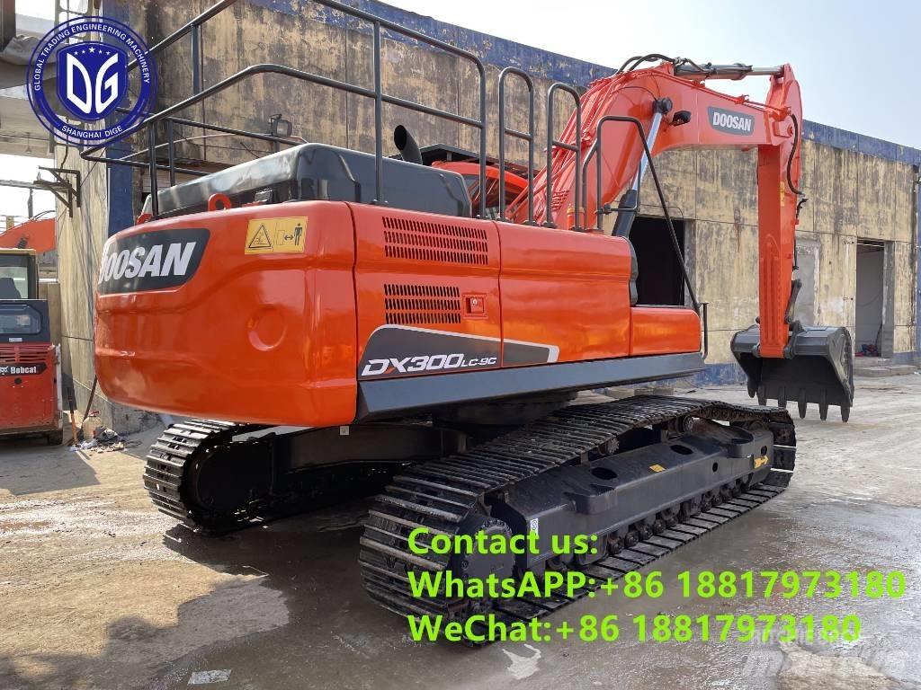 Doosan DX 300 LC Crawler excavators