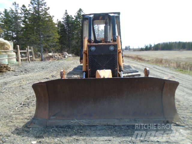 CASE 1150 B Crawler FEL's