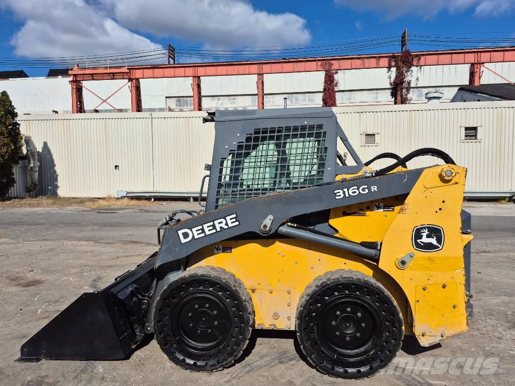 John Deere 316 Skid steer loaders
