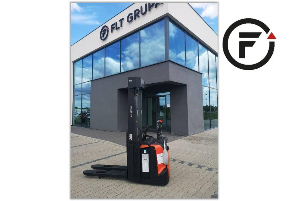 Toyota SPE 160 L Pedestrian stacker