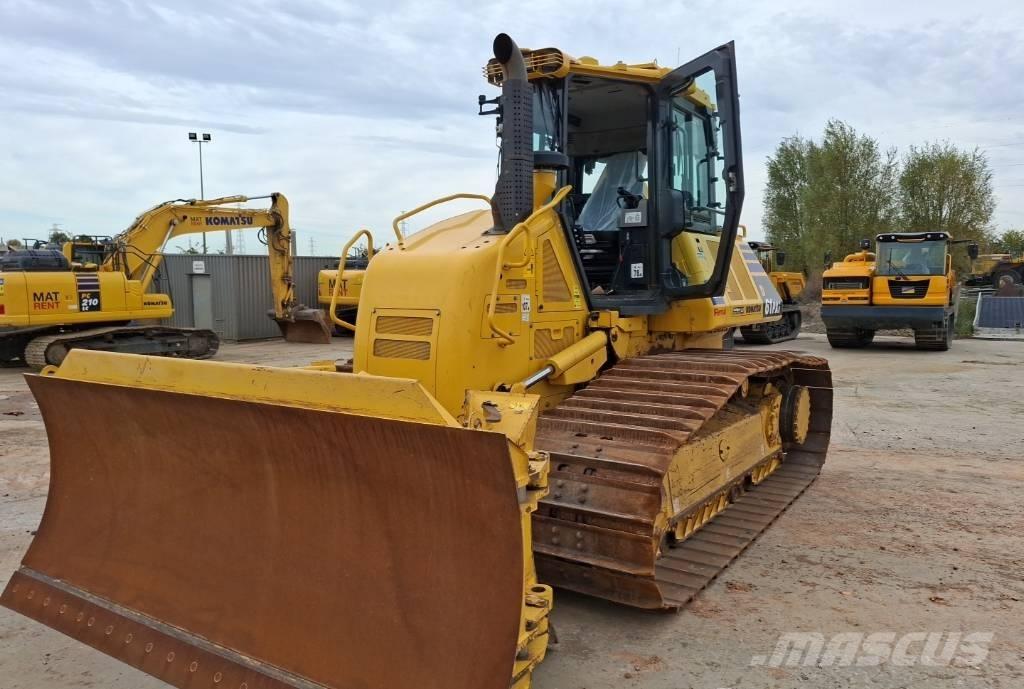 Komatsu D61PXI-24E0 Crawler dozers