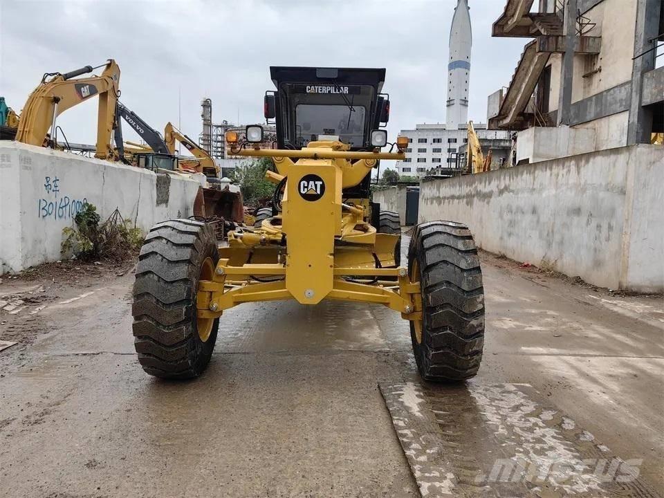 CAT 140K Graders