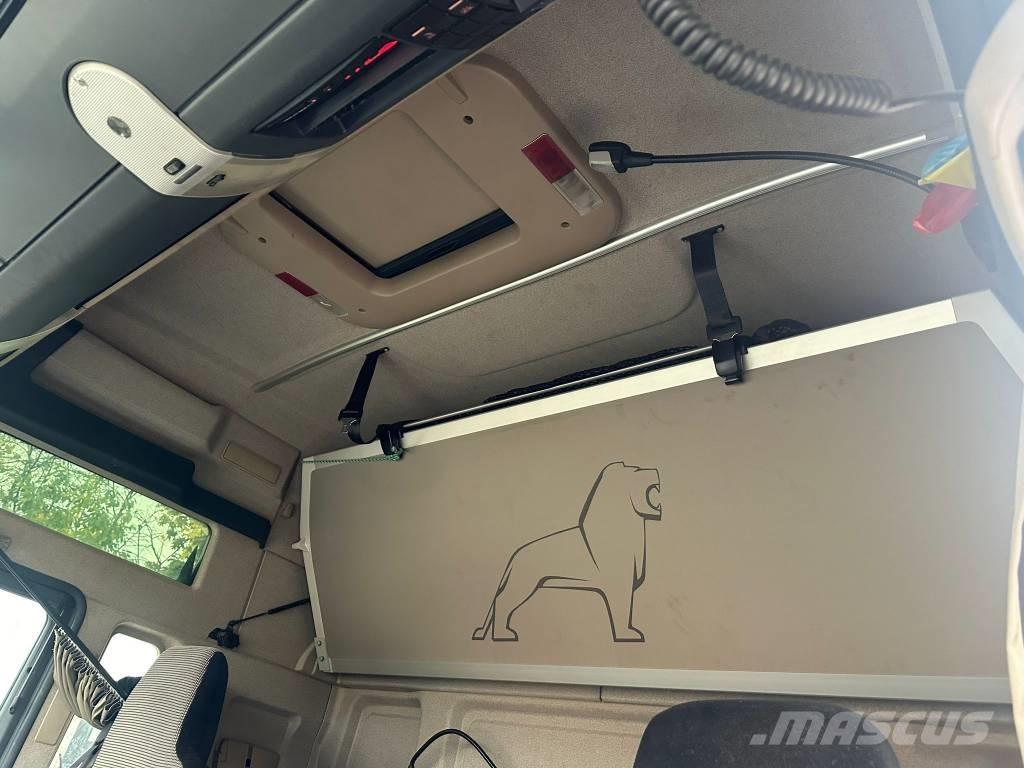 MAN TGX 33.500 Forest machine transport trucks