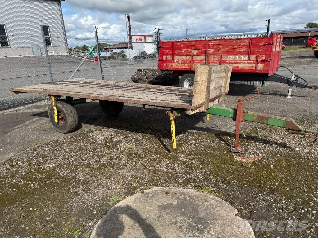  Skogskärra med flak Other farming trailers