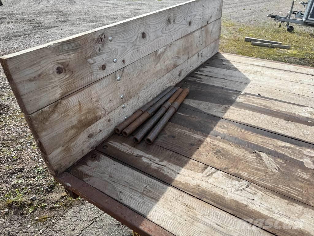  Skogskärra med flak Other farming trailers