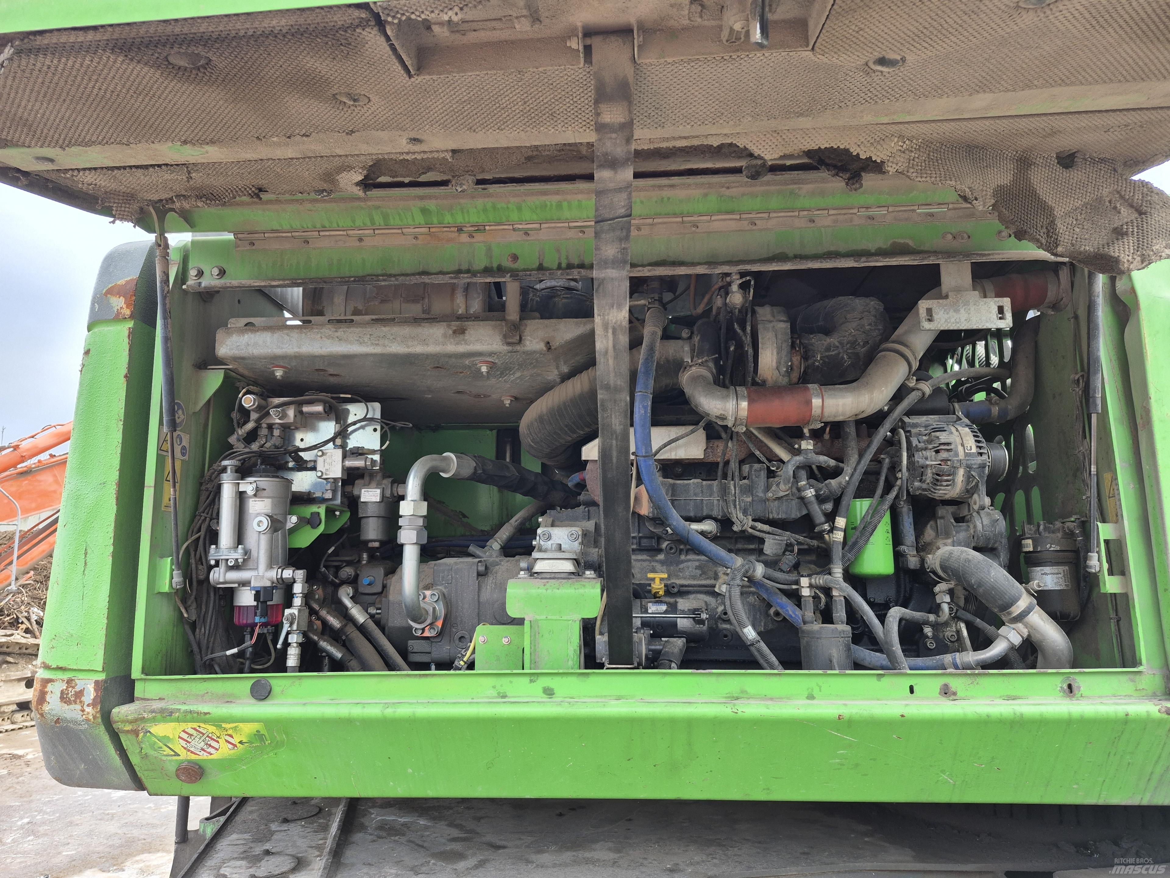 Sennebogen 825 M Waste / industry handlers