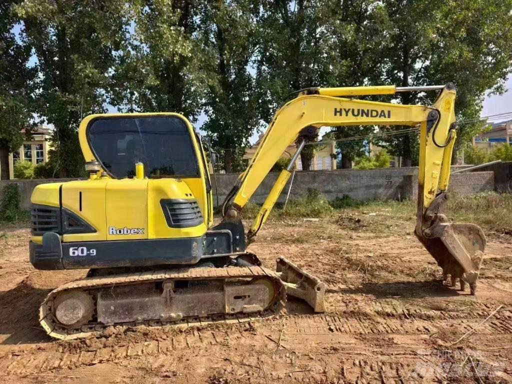 Hyundai 60 Mini excavators < 7t