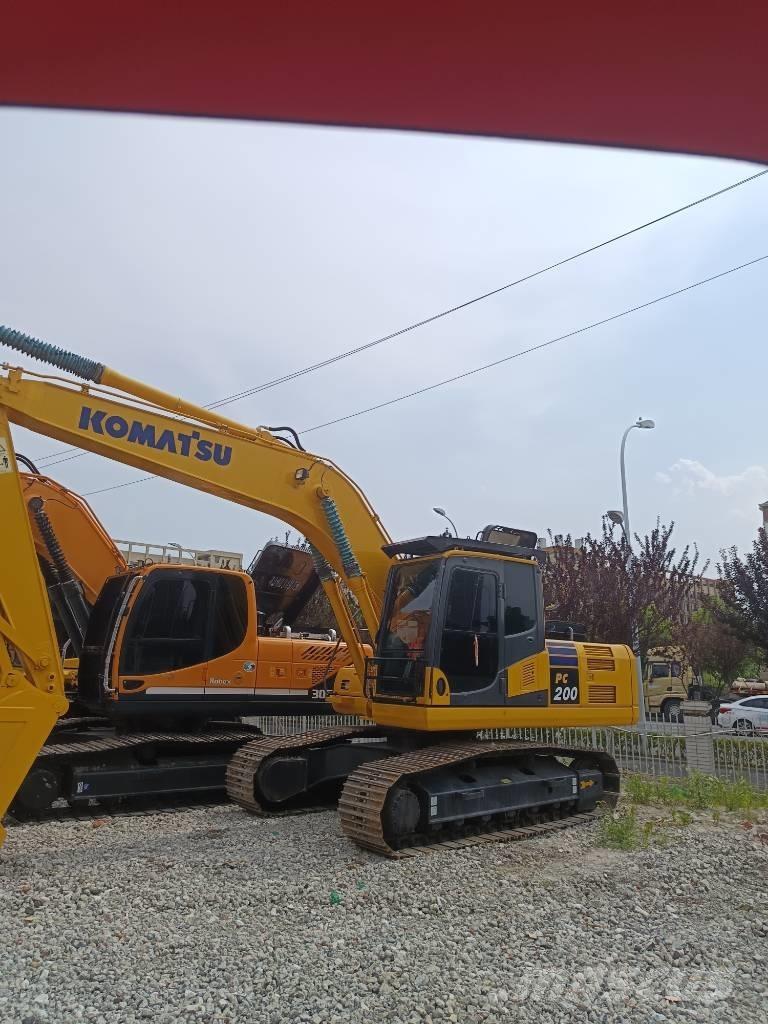 Komatsu PC 200 Crawler excavators