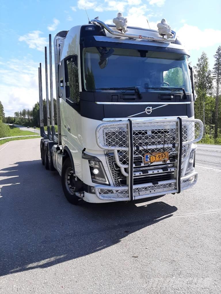 Volvo FH 16 Timber trucks