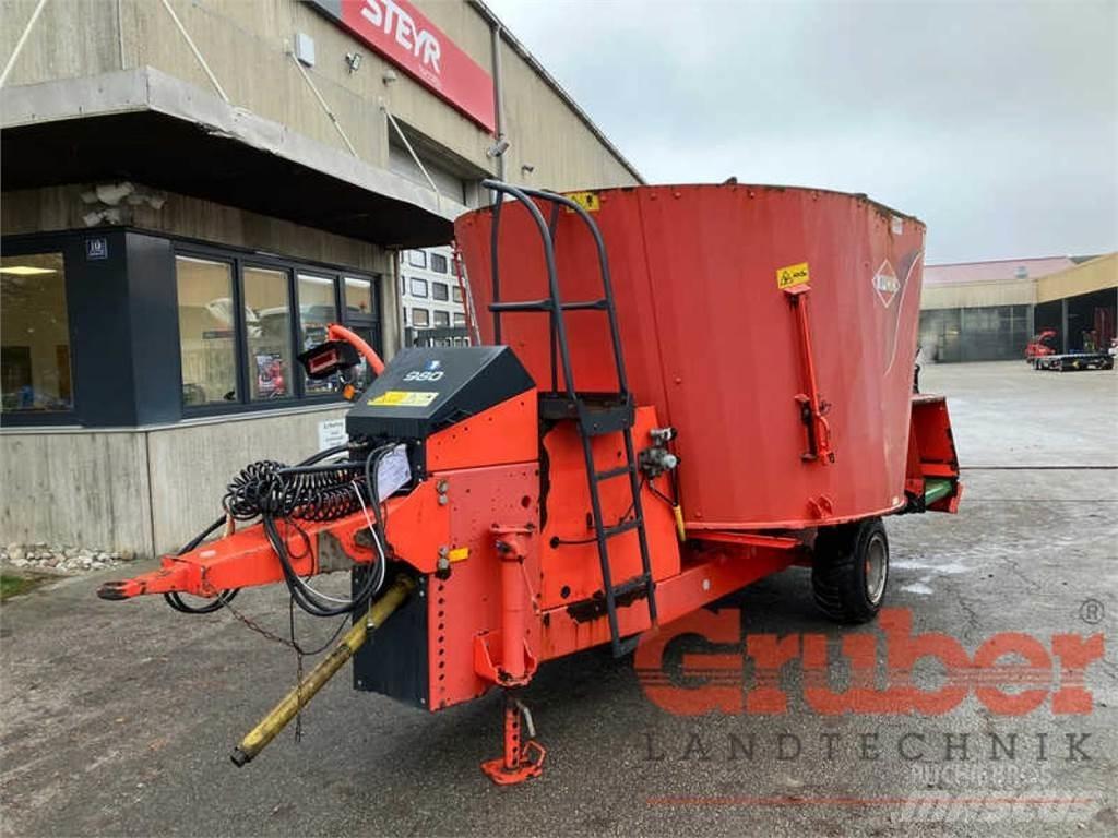 Kuhn EVV 181 Mixer feeders